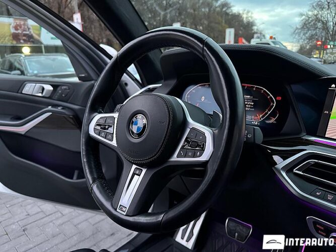 BMW X7 4.0i 45 interauto-car