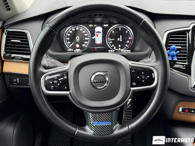 Volvo XC 90 44 interauto-car