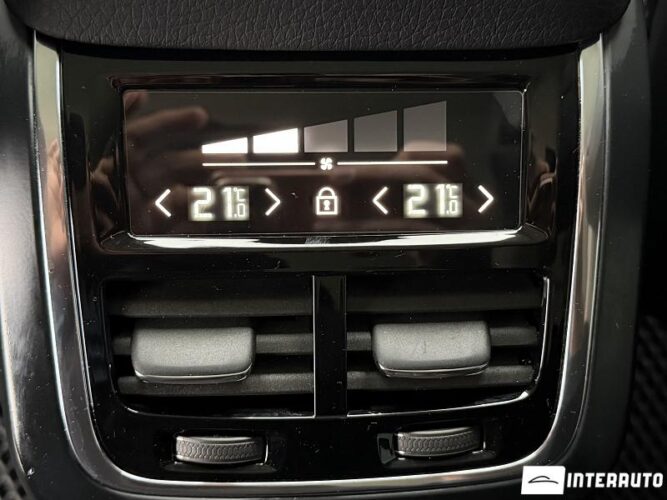 Volvo XC 90 51 interauto-car