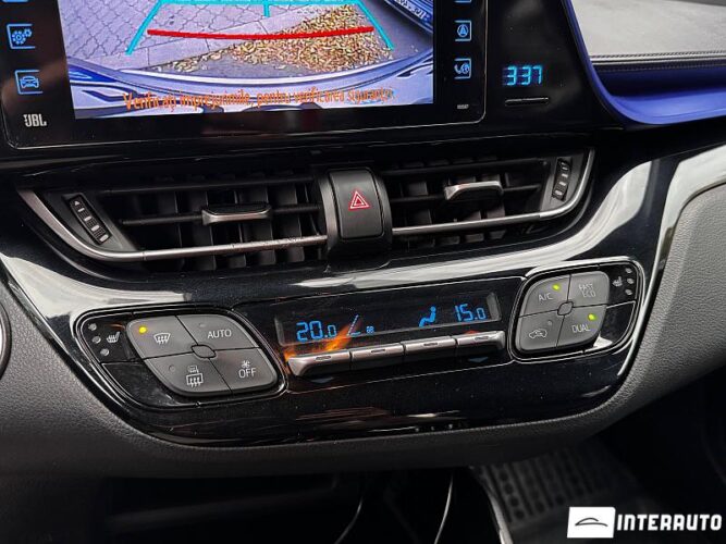 Toyota C-HR 41 interauto-car