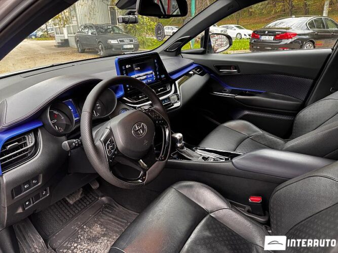 Toyota C-HR 36 interauto-car