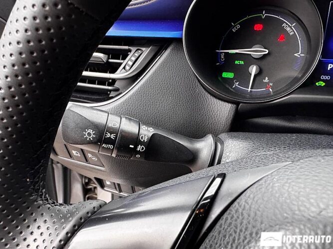 Toyota C-HR 47 interauto-car