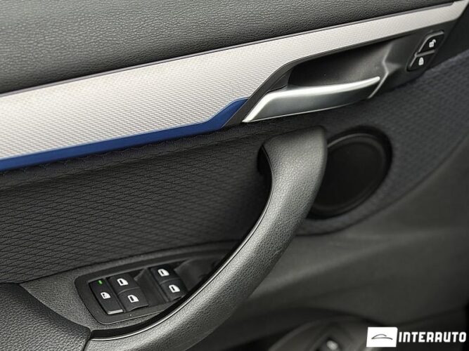 BMW X2 1.8i 32 interauto-car