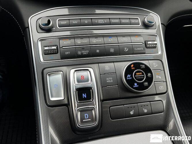 Hyundai Santa Fe 43 interauto-car