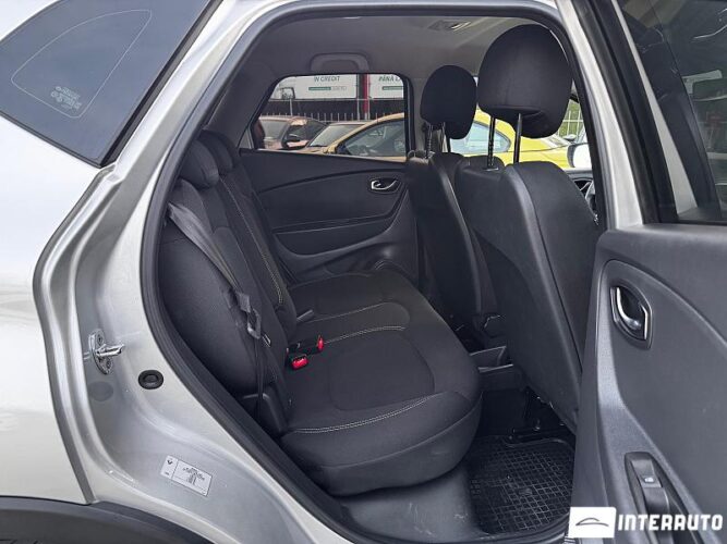 Renault Captur 36 interauto-car