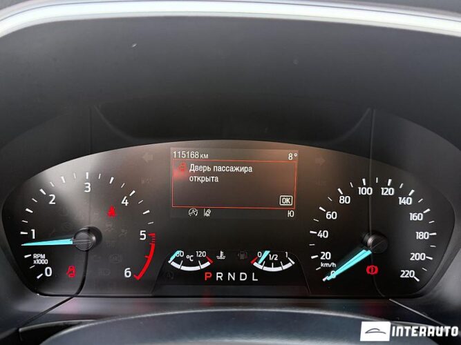 Ford Kuga 37 interauto-car