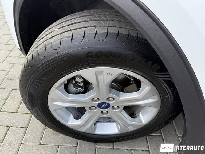 Ford Kuga 45 interauto-car