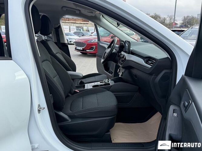 Ford Kuga 44 interauto-car