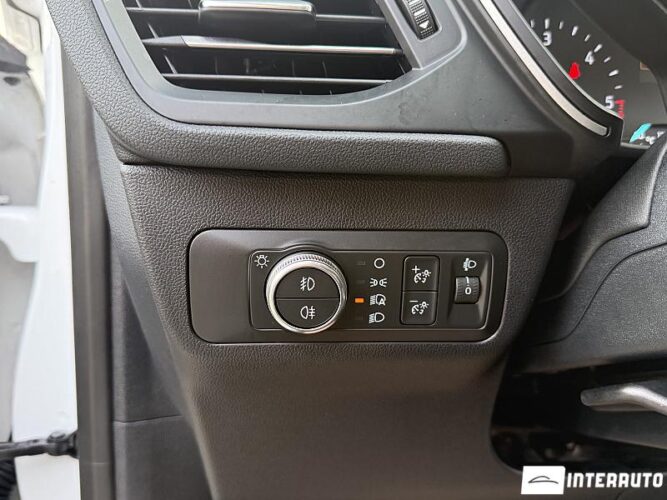 Ford Kuga 47 interauto-car