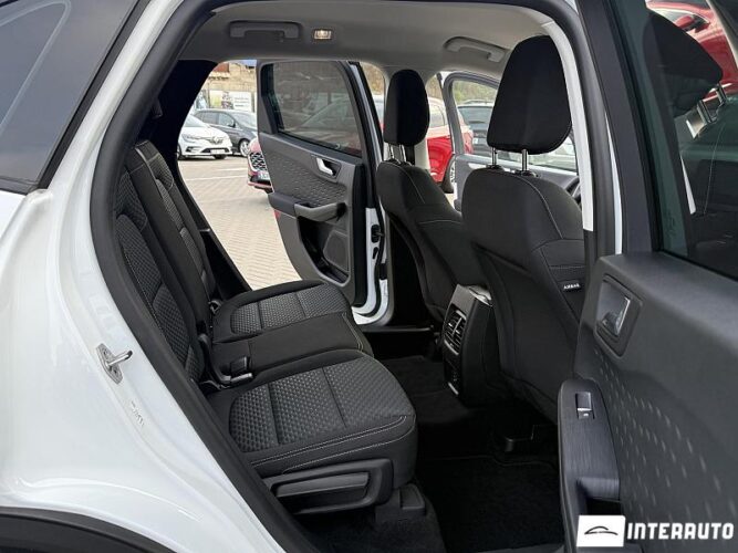 Ford Kuga 43 interauto-car