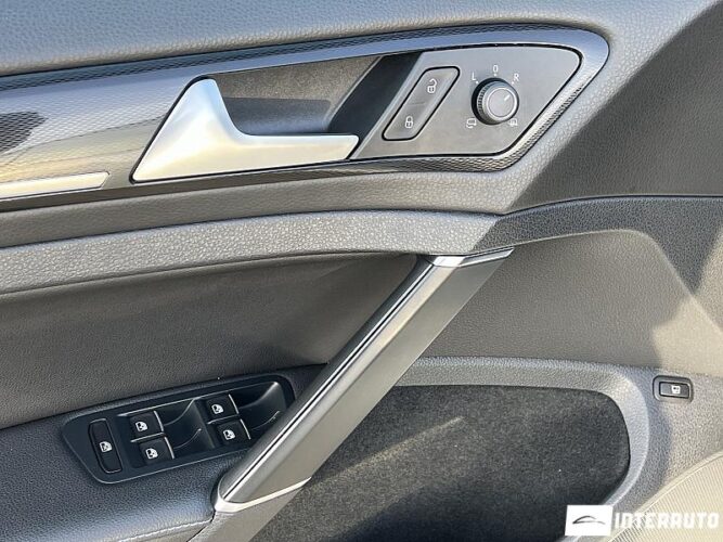 Volkswagen Golf GTE 39 interauto-car