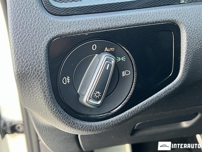 Volkswagen Golf GTE 42 interauto-car