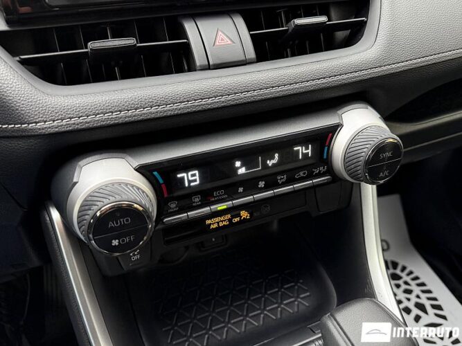 Toyota Rav-4 46 interauto-car