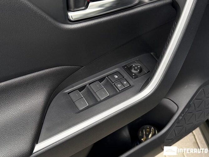 Toyota Rav-4 39 interauto-car