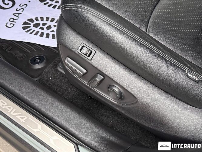 Toyota Rav-4 41 interauto-car