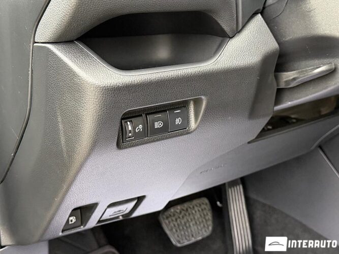 Toyota Rav-4 40 interauto-car