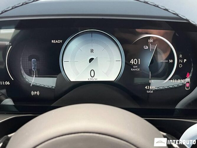 Rolls-Royce Spectre 61 interauto-car