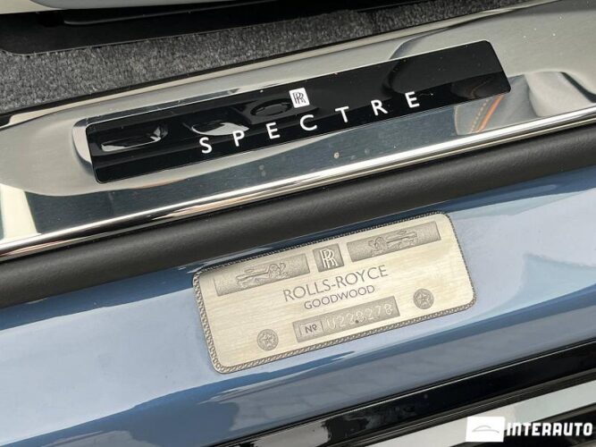 Rolls-Royce Spectre 55 interauto-car