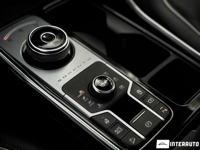 Kia Sorento 57 interauto-car