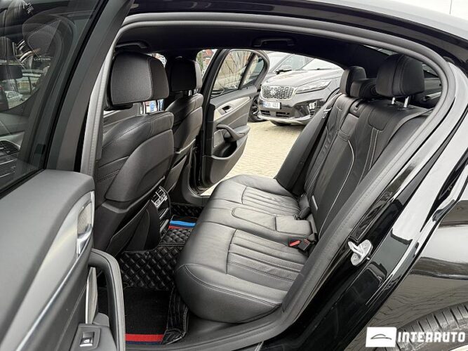 BMW 530e 52 interauto-car