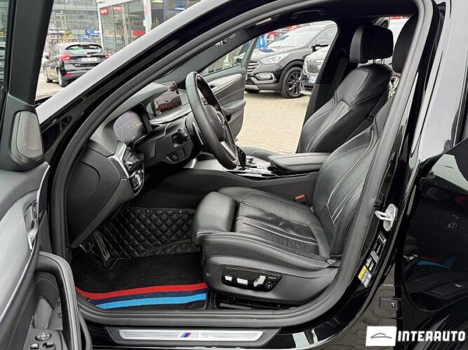 BMW 530e 43 interauto-car