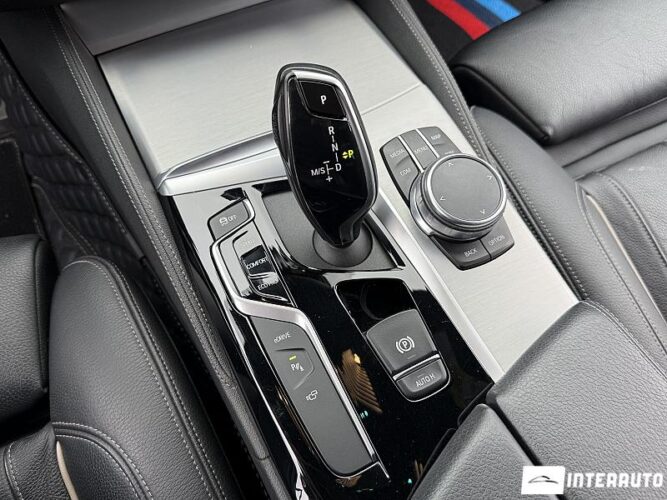 BMW 530e 51 interauto-car