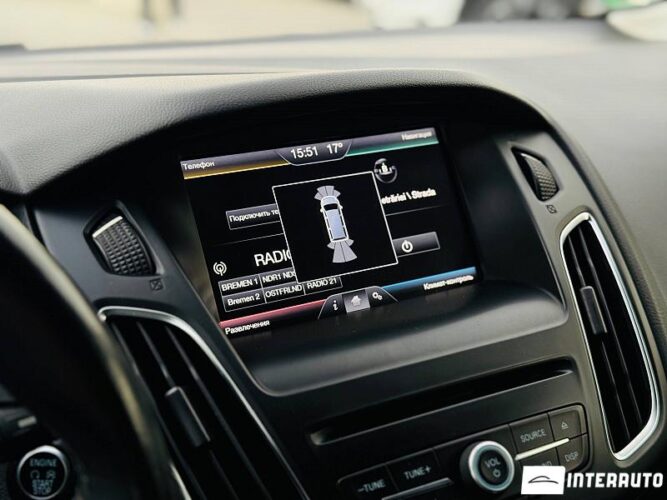 Ford Focus 38 interauto-car