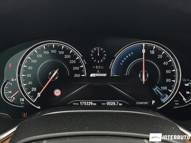 BMW 740e 47 interauto-car