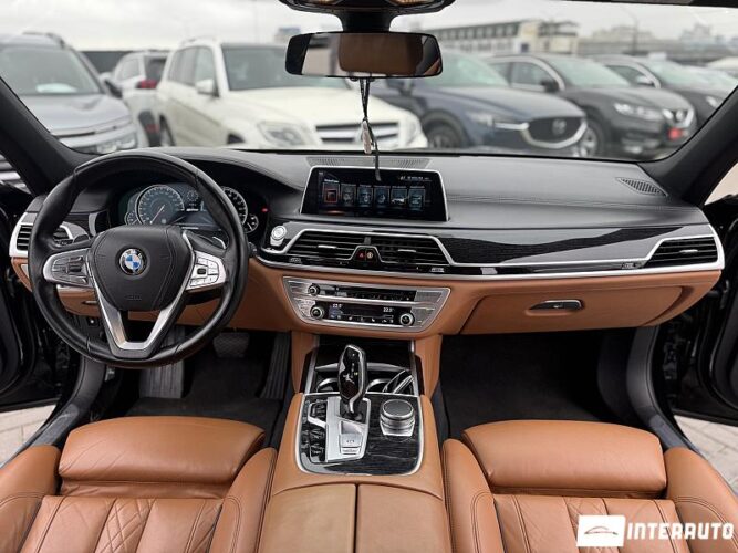 BMW 740e 44 interauto-car