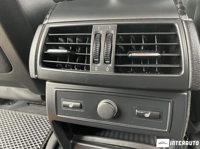 BMW X6 3.5i 47 interauto-car