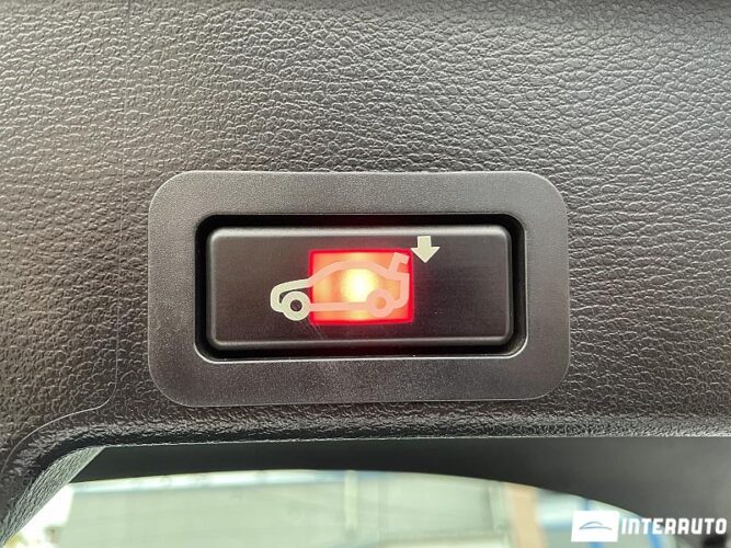 BMW X6 3.5i 52 interauto-car