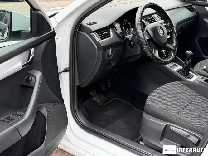 Skoda Octavia 33 interauto-car