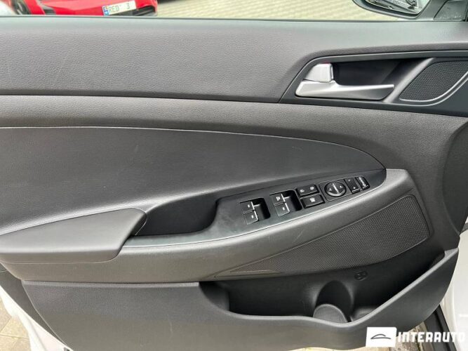 Hyundai Tucson 36 interauto-car