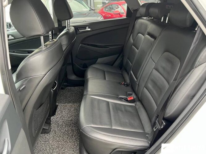 Hyundai Tucson 46 interauto-car