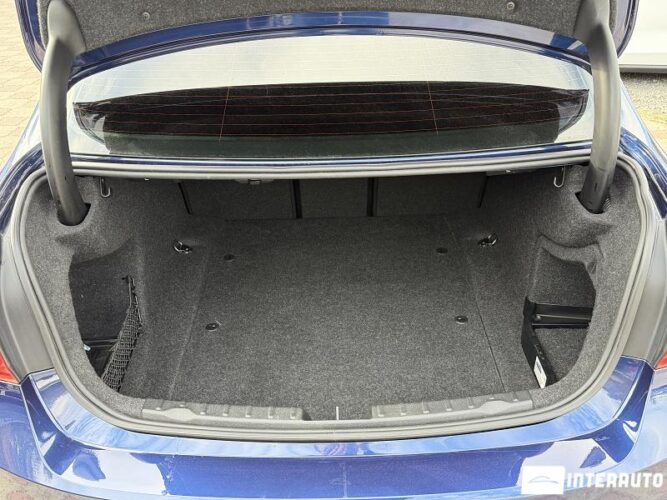 BMW 330 48 interauto-car