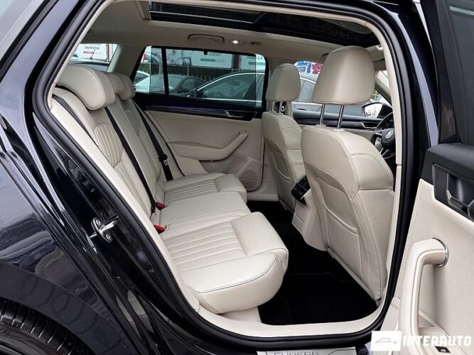 Skoda Superb 53 interauto-car
