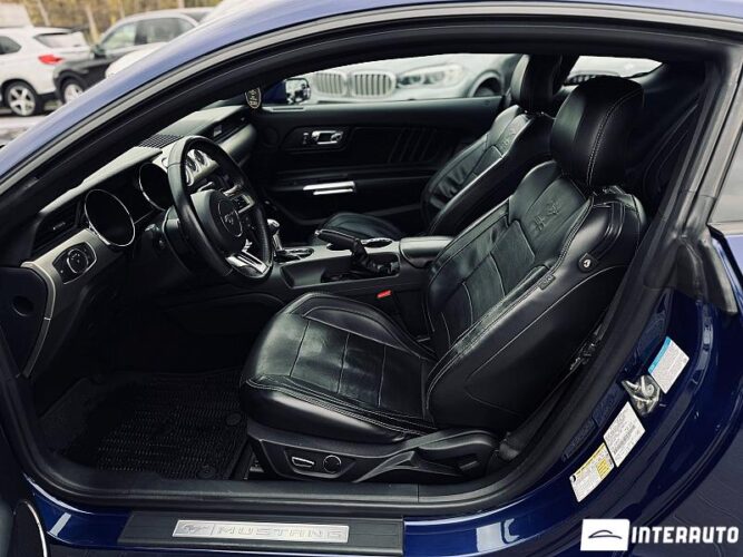 Ford Mustang 35 interauto-car