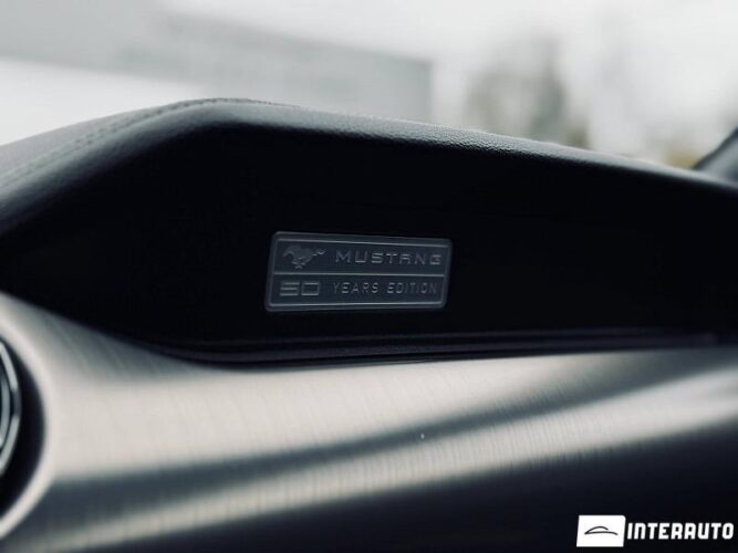 Ford Mustang 49 interauto-car