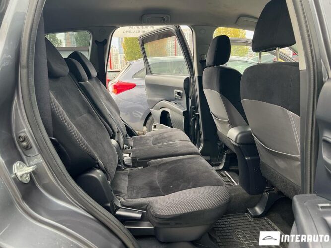 Mitsubishi Outlander XL 46 interauto-car