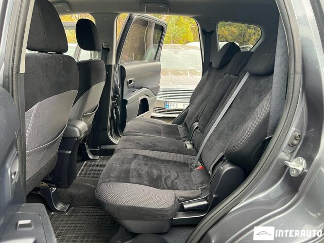 Mitsubishi Outlander XL 47 interauto-car