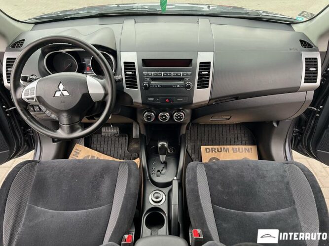 Mitsubishi Outlander XL 38 interauto-car