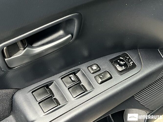 Mitsubishi Outlander XL 35 interauto-car