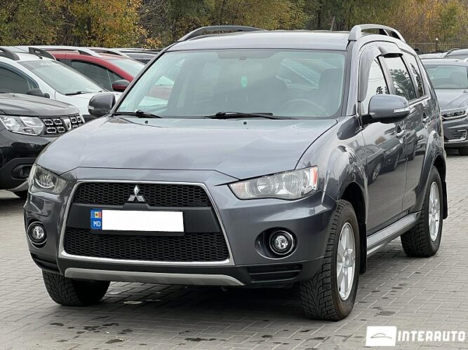 Mitsubishi Outlander XL 30 interauto-car