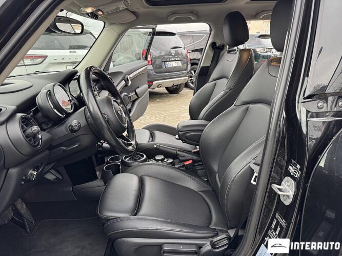 Mini Cooper D 37 interauto-car