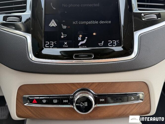 Volvo XC 90 51 interauto-car