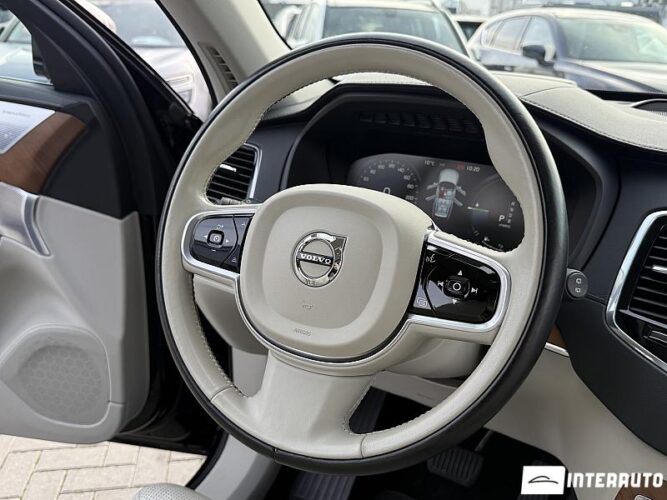 Volvo XC 90 46 interauto-car