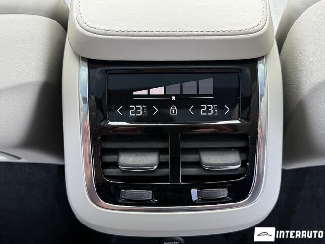 Volvo XC 90 64 interauto-car