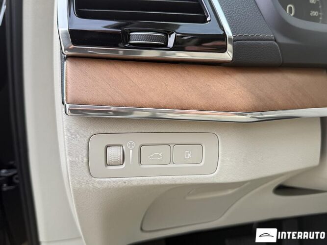 Volvo XC 90 62 interauto-car