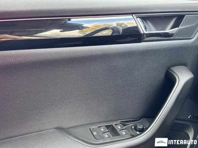 Skoda Superb 42 interauto-car