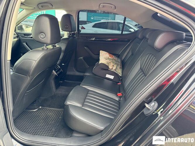 Skoda Superb 36 interauto-car